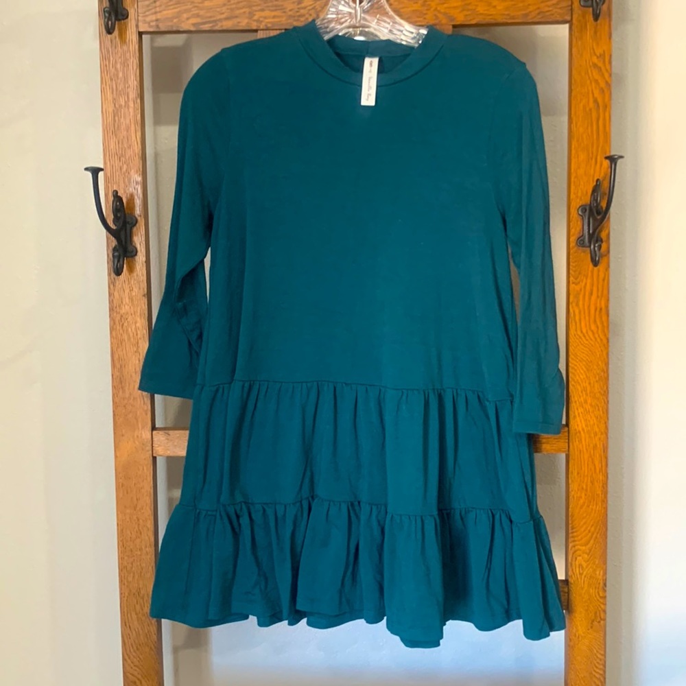 Vanilla Bay women’s maternity long sleeve top. Gently worn, no snags or holes.